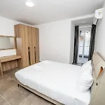 Stylish Private Entrance Maisonette 2 Bed