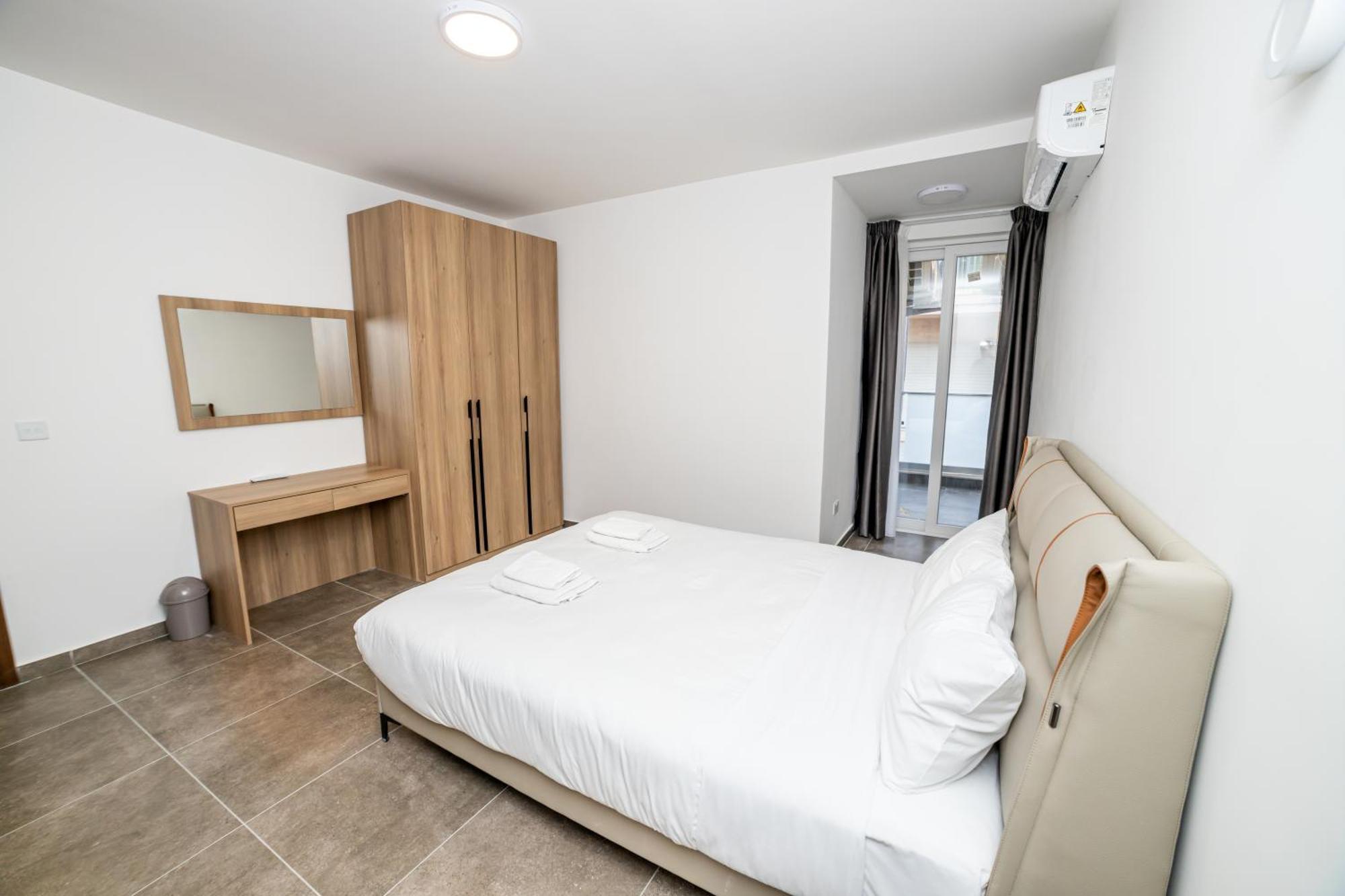Stylish Private Entrance Maisonette 2 Bed Apartment
