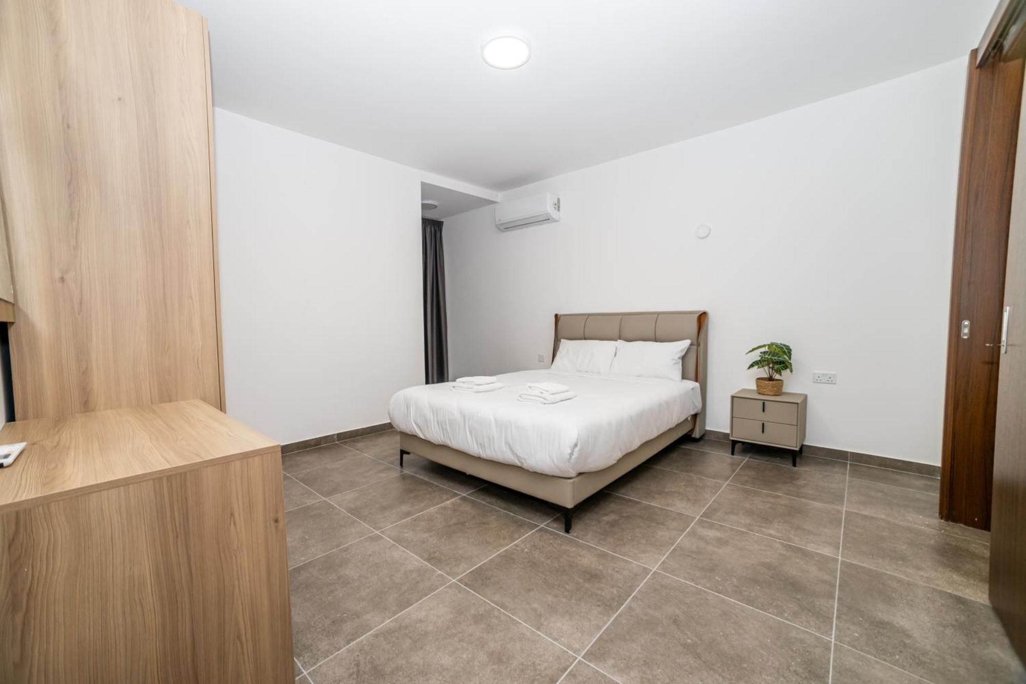 Apartment Stylish Private Entrance Maisonette 2 Bed *